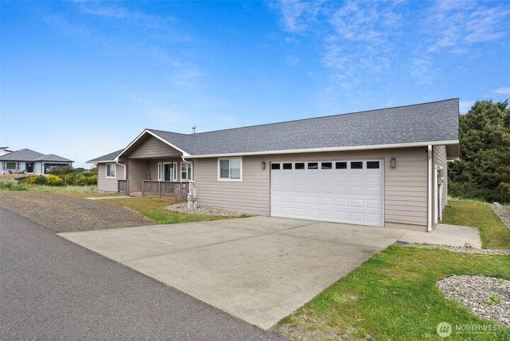 Property Photo:  1503  Dune Crest Loop  WA 98595 