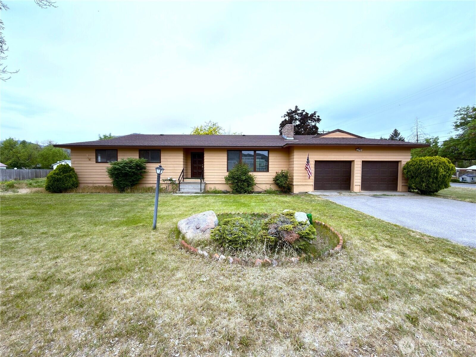 Property Photo: 504 9th Avenue WA 98844
