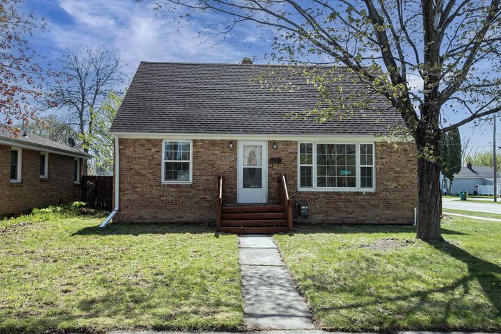 Property Photo:  1621 11th Avenue  WI 54304-3614 