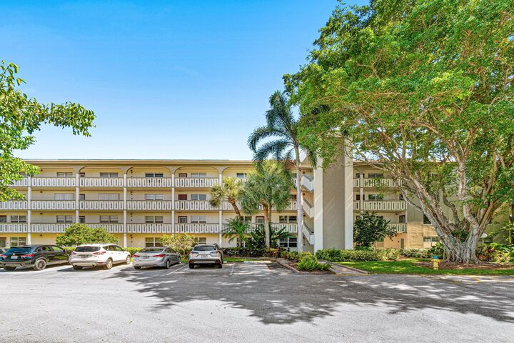 Property Photo:  3502 Bimini Lane  FL 33066 