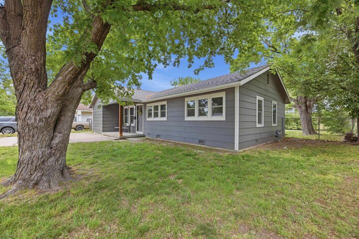 Property Photo:  3412 S Osage Ave  KS 67217-3437 