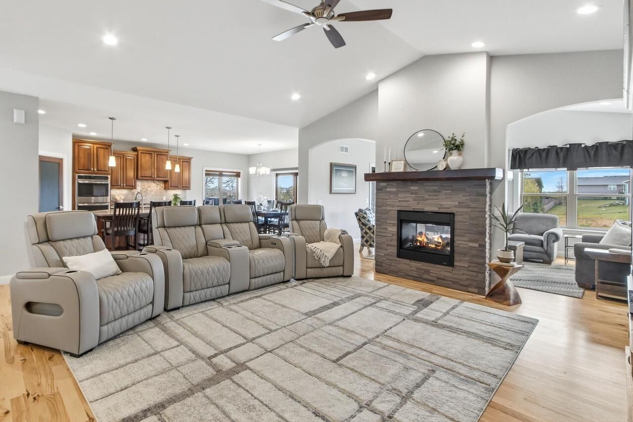 Property Photo:  441 Willow Springs Court  WI 53548 