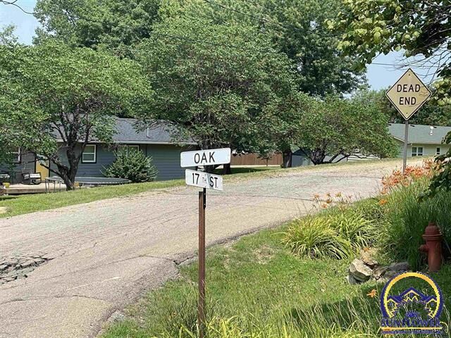 Property Photo:  1604 Oak St  KS 66088 
