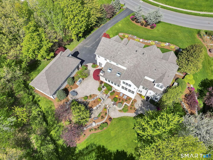 Property Photo: 24 Ellridge Place CT 06029