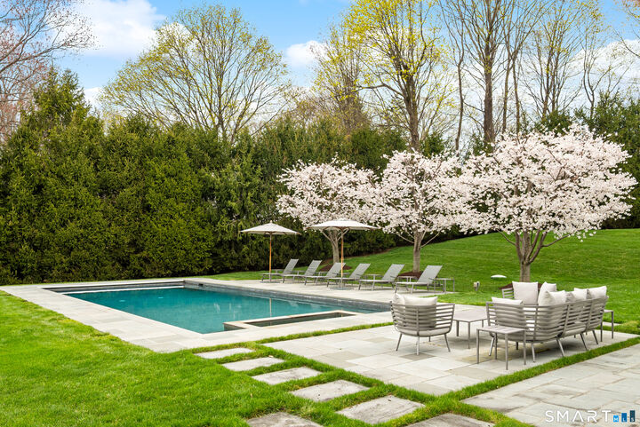Property Photo:  6 Twin Circle Drive  CT 06880 
