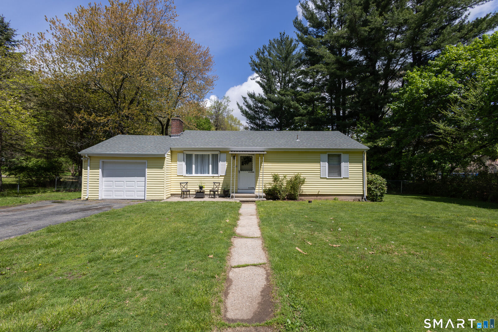 Property Photo:  35 Munson Road  CT 06716 