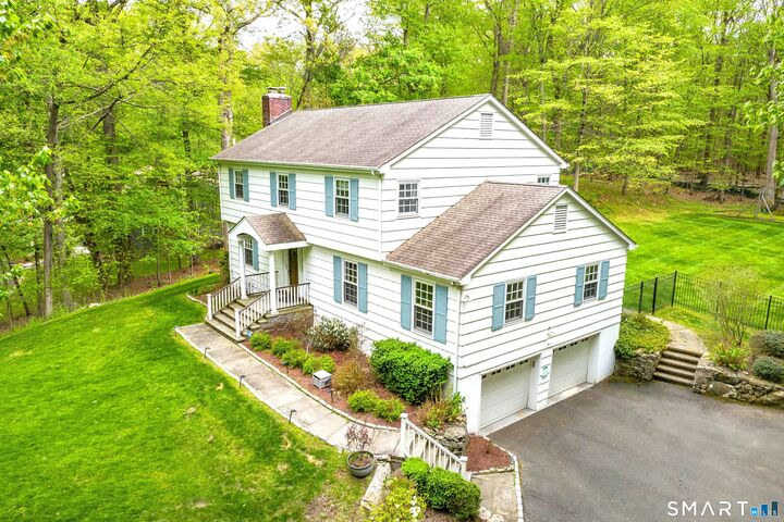 Property Photo:  189 Fishing Trail  CT 06903 
