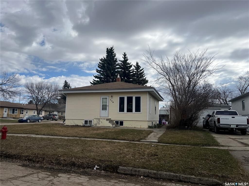 Property Photo:  238 1st Street NW  SK S0A 4J0 