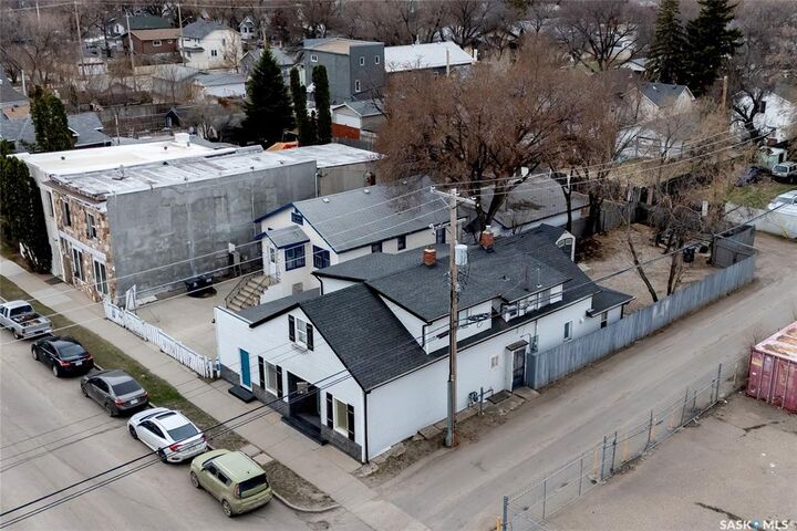 Property Photo: 311 F Avenue S SK S7M 1T7