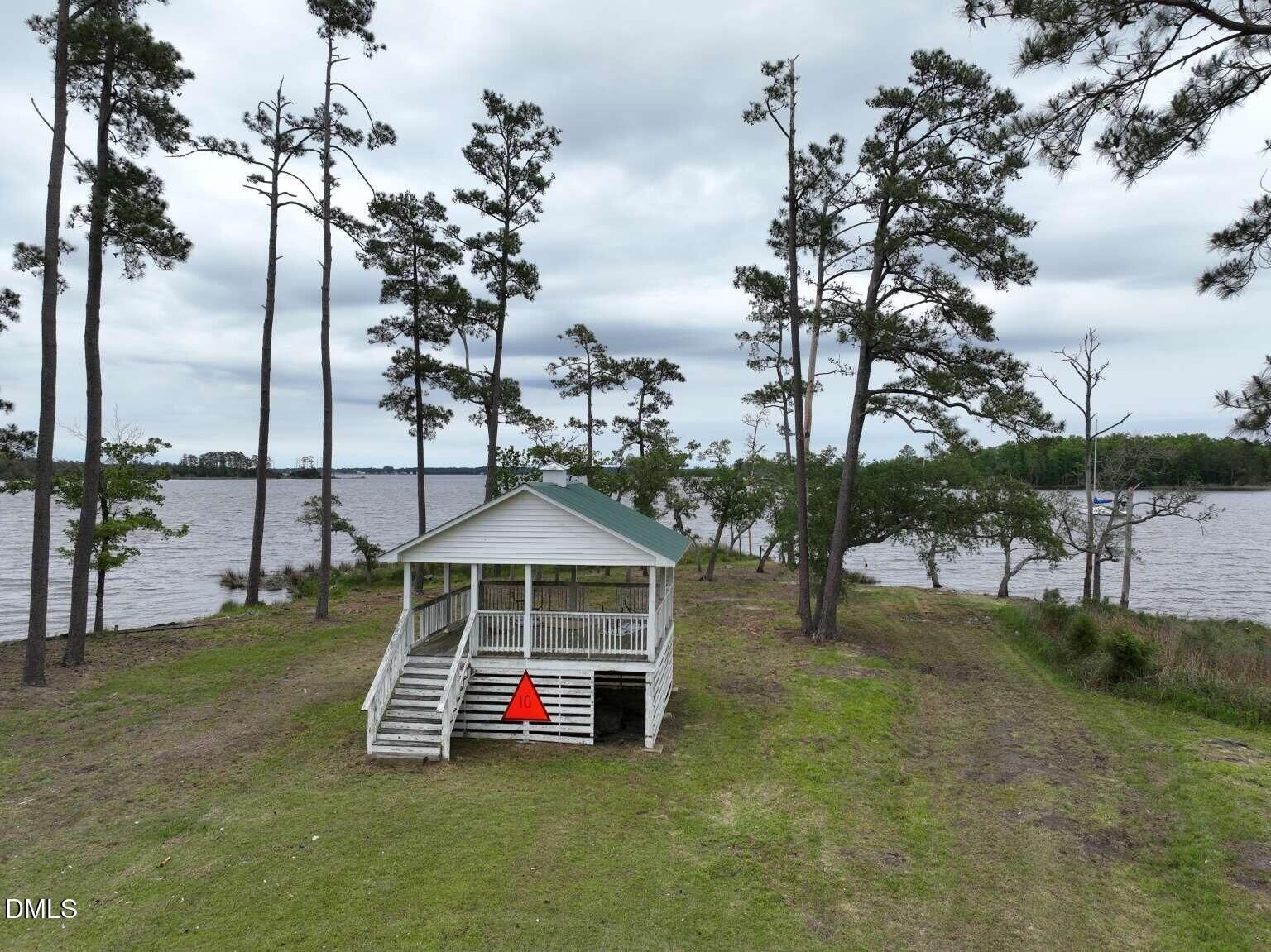 Property Photo: 754 Cutter Bay Way NC 28583