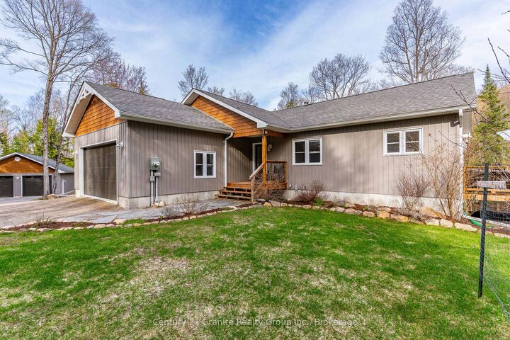 Photo de la propriété:  1208 Eagle Lake Road  ON K0M 1S0 