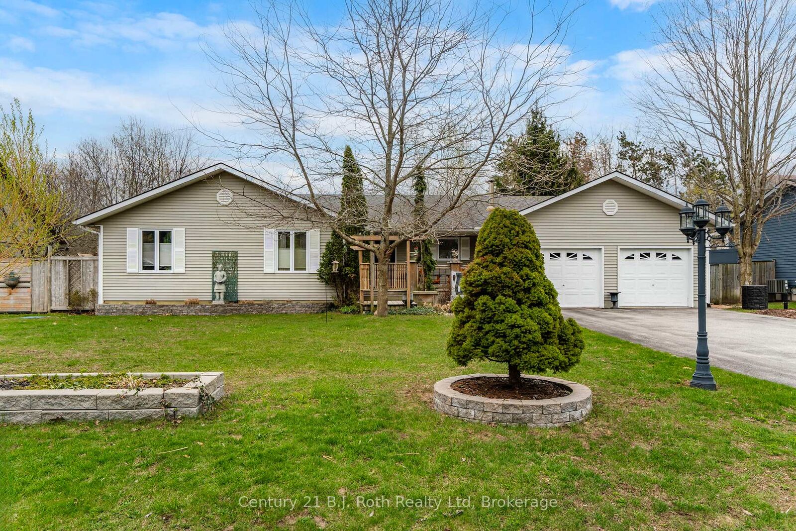 Property Photo:  59 Withall Grove  ON L0L 2T0 