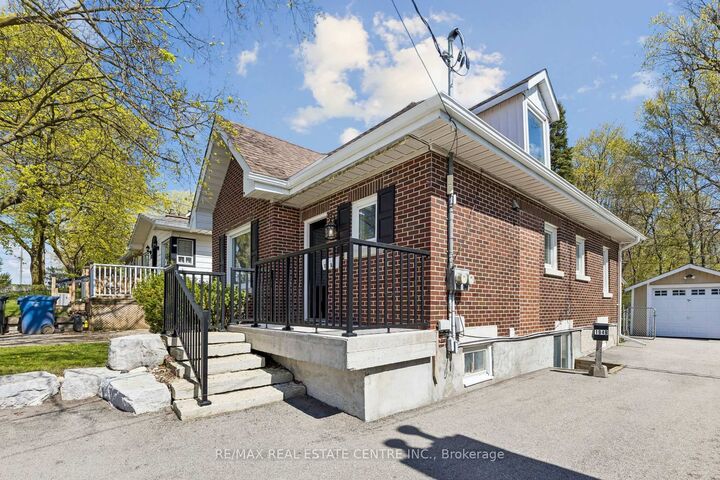 Property Photo: 194 Silvercreek Parkway S ON N1H 3S7