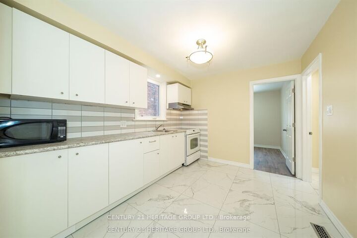 Property Photo: 215 Keele Street ON M6P 2K1