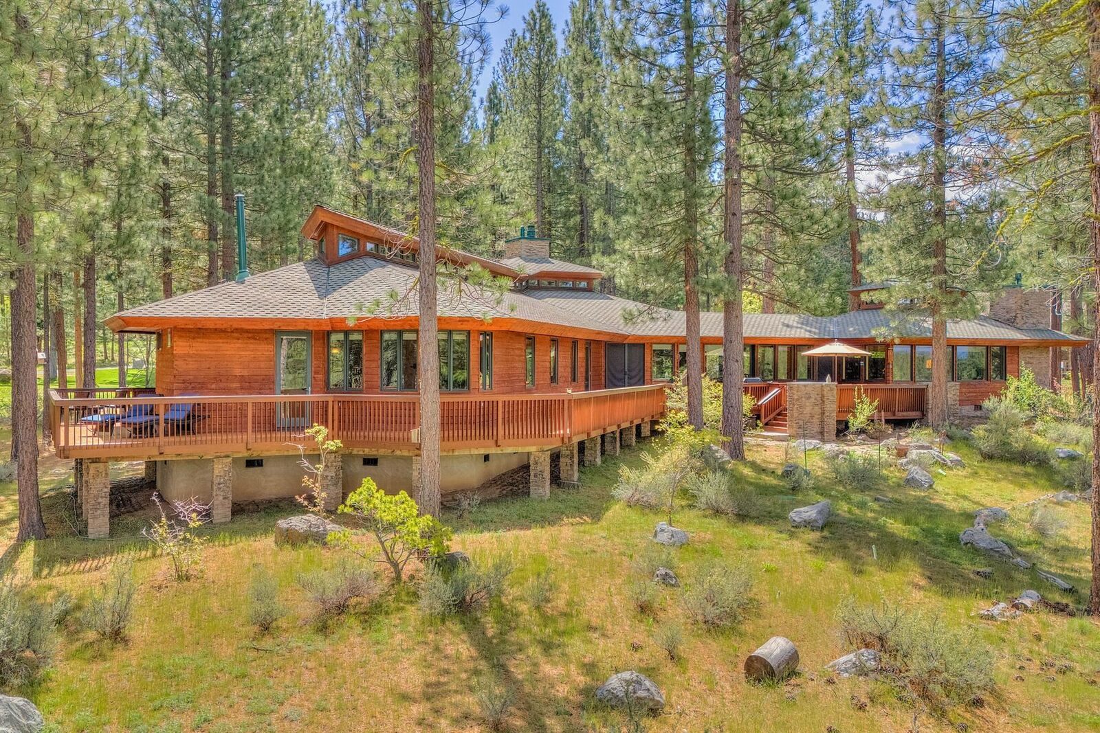 Property Photo: 87 Bluff View CA 96106