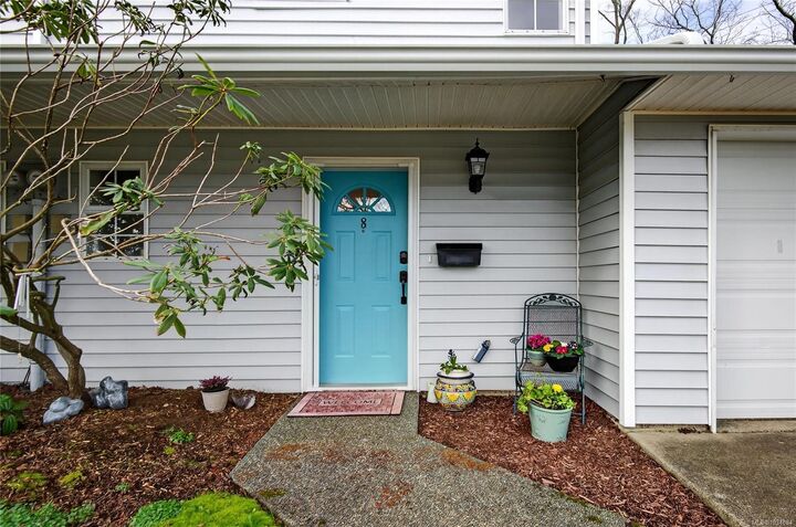 Property Photo:  2200 Manor Dr 8  BC V9M 1C5 