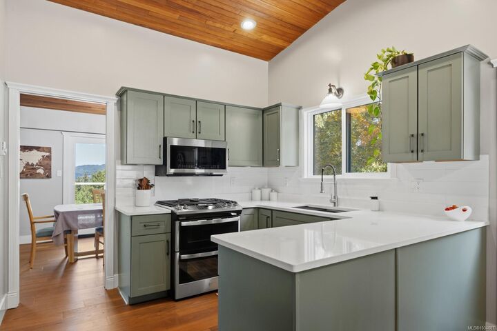 Property Photo:  1415 Kingsview Rd  BC V9L 5P1 