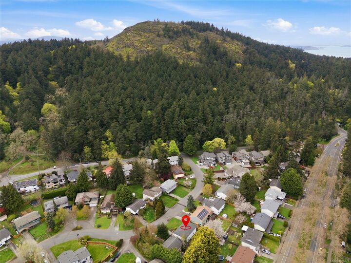 Property Photo:  4391 Elnido Cres  BC V8N 5G8 