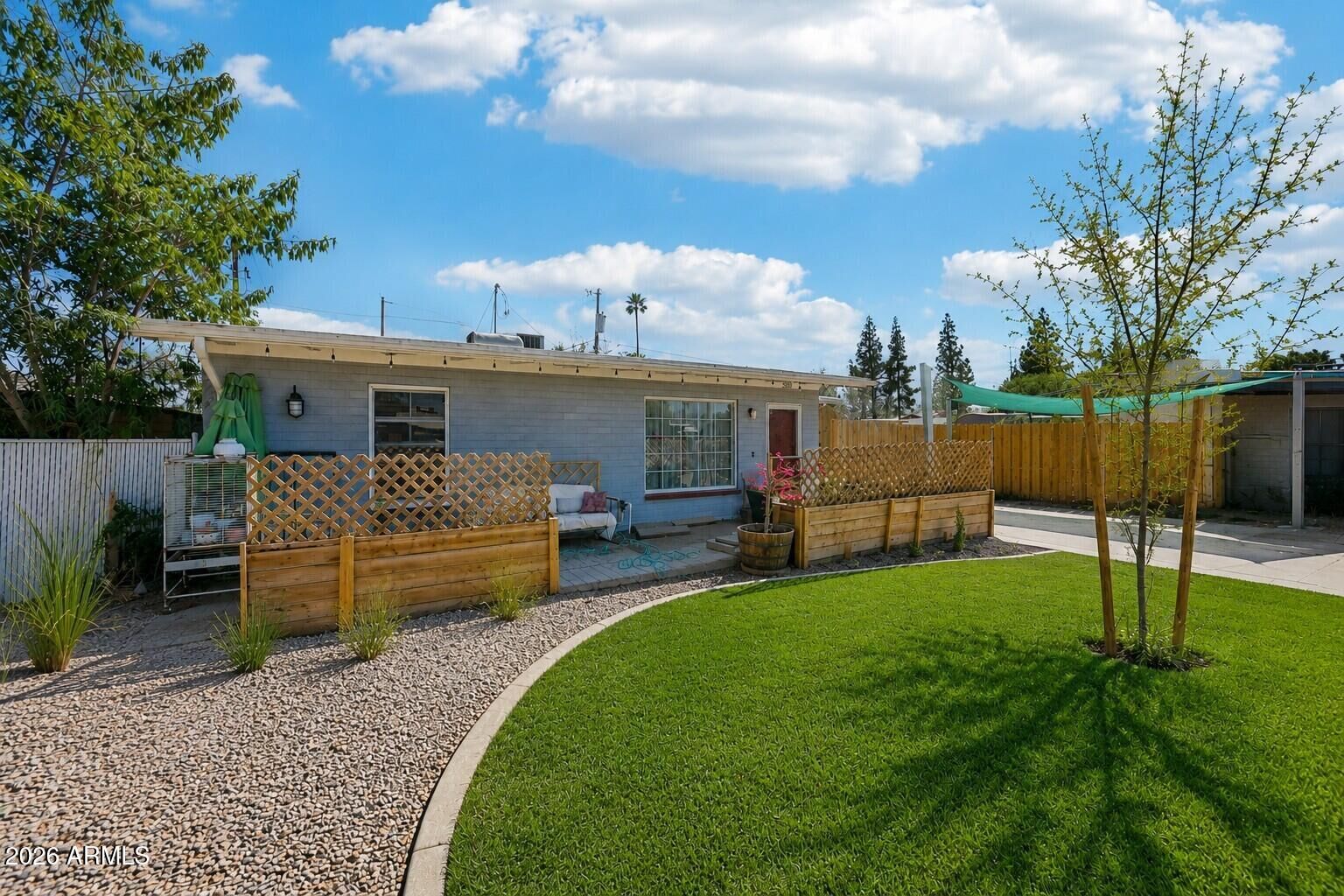 Property Photo:  318 S Terry Circle  AZ 85281 