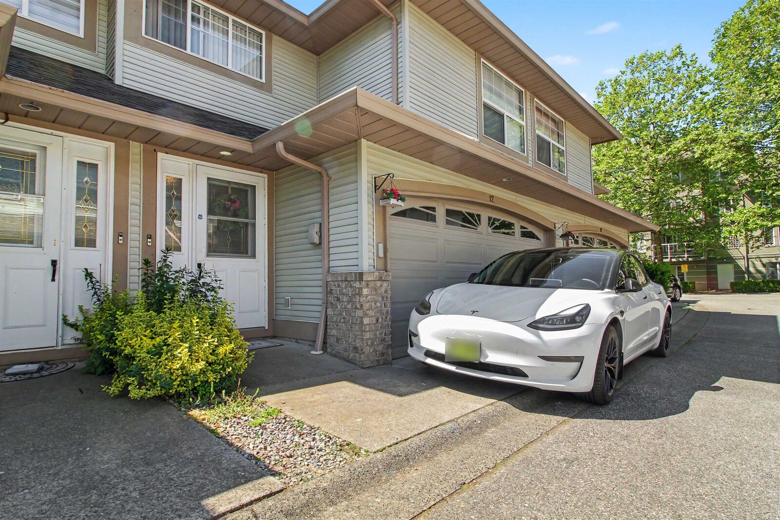 Property Photo:  12165 75 Avenue 12  BC V3W 0W7 