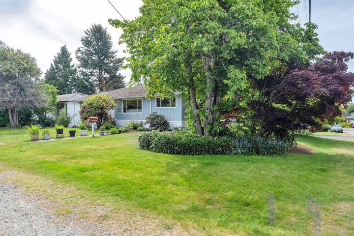Property Photo: 13890 Blackburn Avenue BC V4B 2Z2