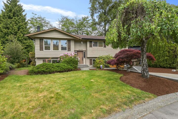7978 141A Street — photo 1