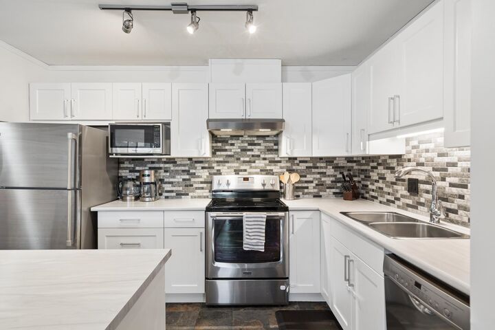 Property Photo:  2968 Burlington Drive 413  BC V3B 7N4 