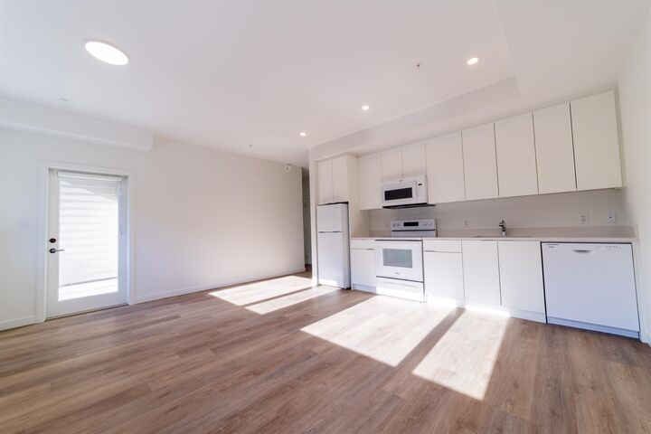 Property Photo:  39180 Finch Place 209  BC V8B 1G8 