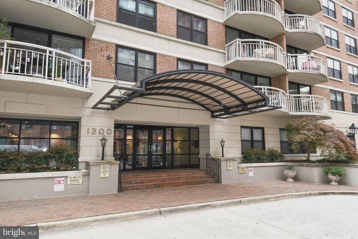 Property Photo:  1200 Braddock Place 715  VA 22314 