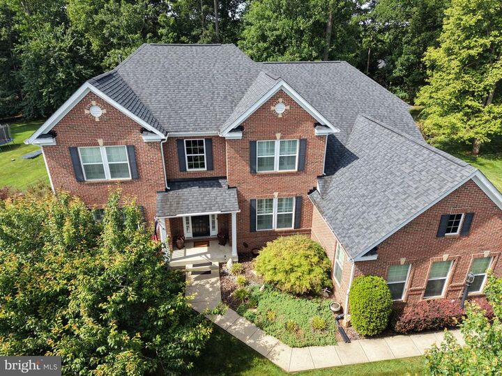 Property Photo:  8025 Side Hill Dr  VA 20187 