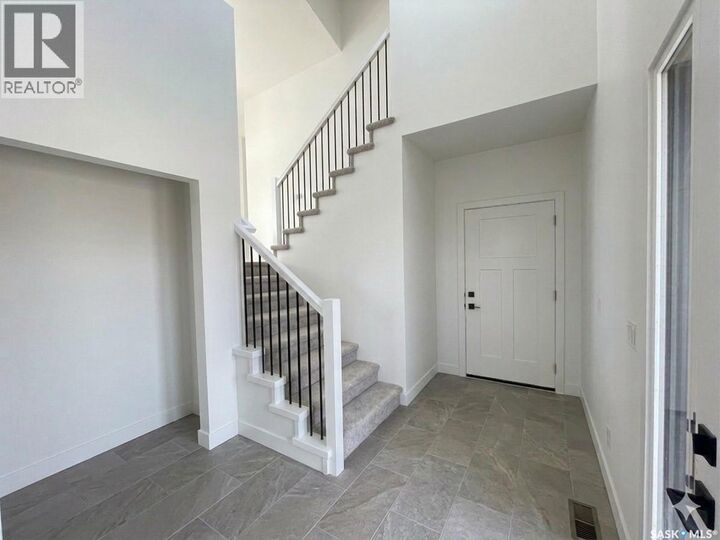 Property Photo:  117 Emma Crescent  SK S0K 2T1 
