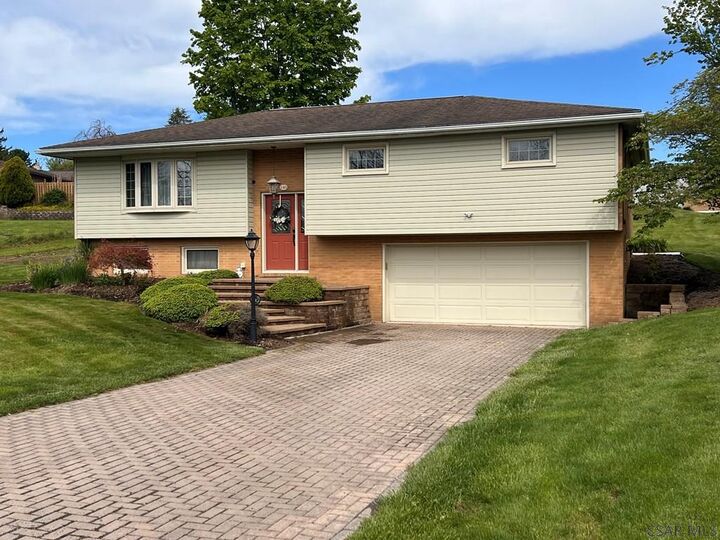 Property Photo: 116 Gayview Terrace PA 15905