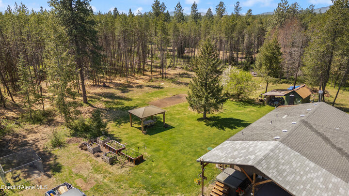Property Photo:  418 Eagle Dr  ID 83869 