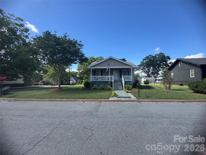 Property Photo:  116 Live Oak Avenue  NC 28012 