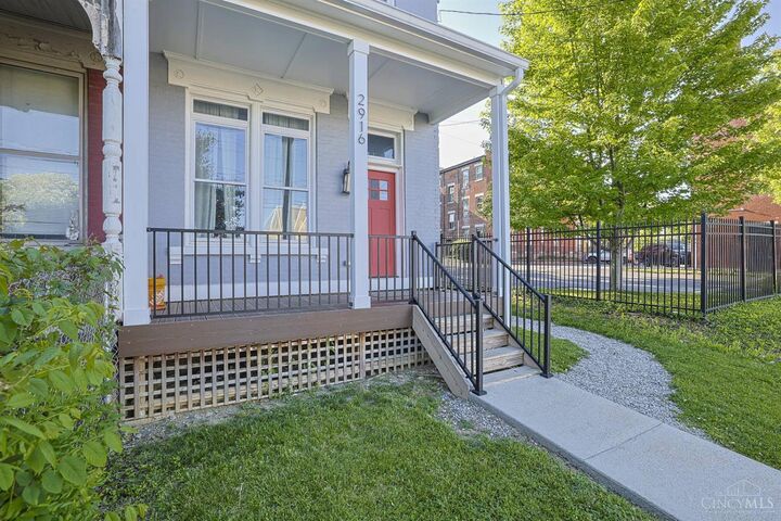 Property Photo:  2916 Hackberry Street  OH 45206 
