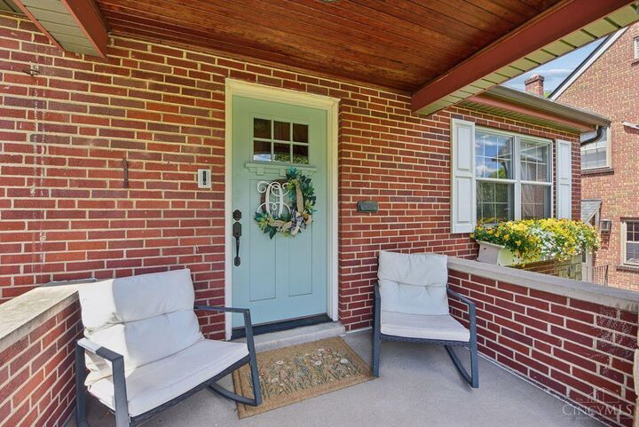 Property Photo:  3859 Drakewood Drive  OH 45209 