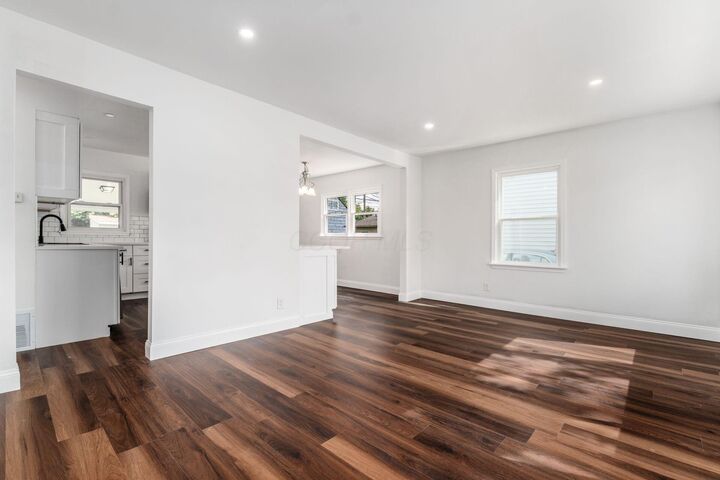 Property Photo:  902 Eastmoor Boulevard  OH 43209 