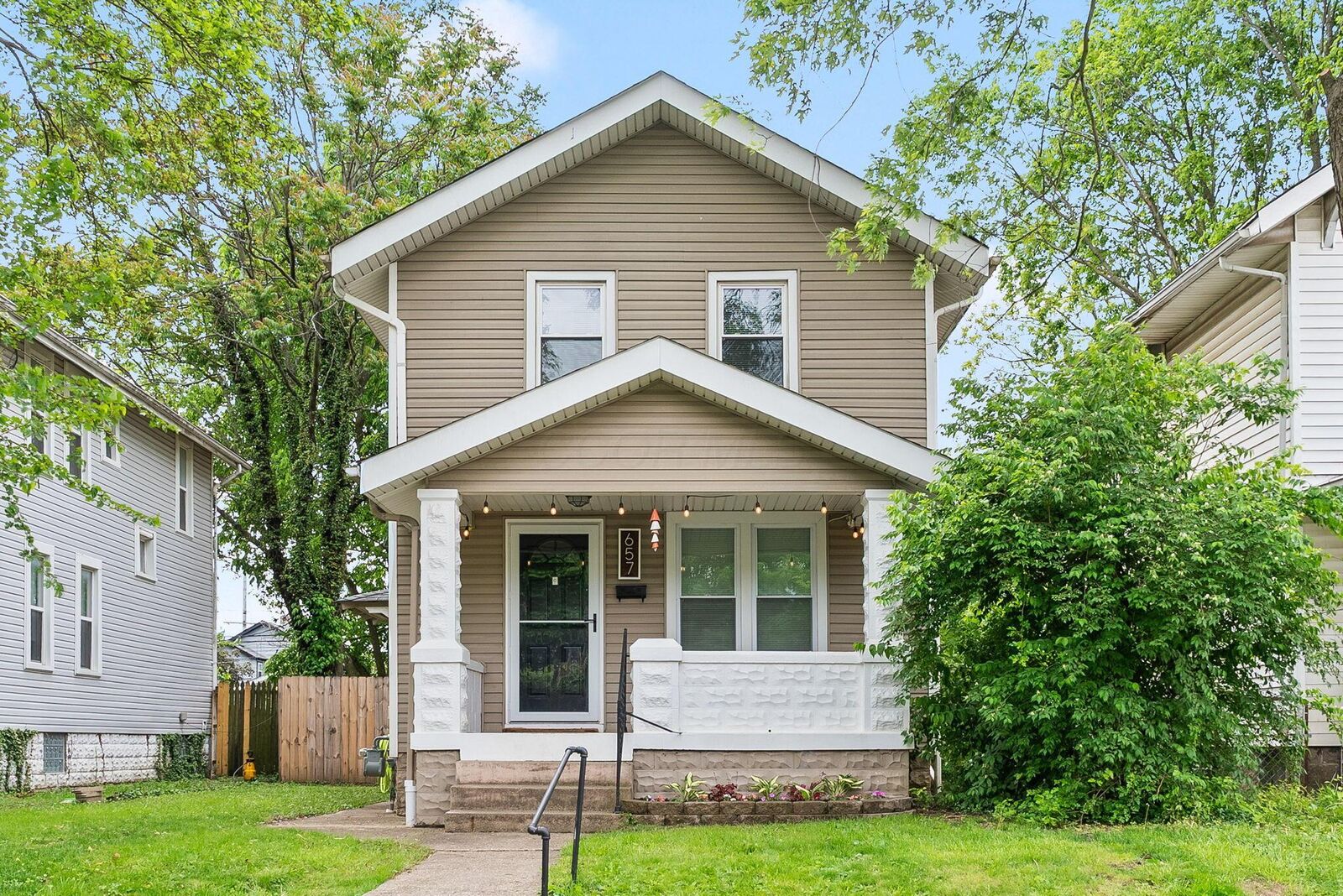 Property Photo: 657 Southwood Avenue OH 43207