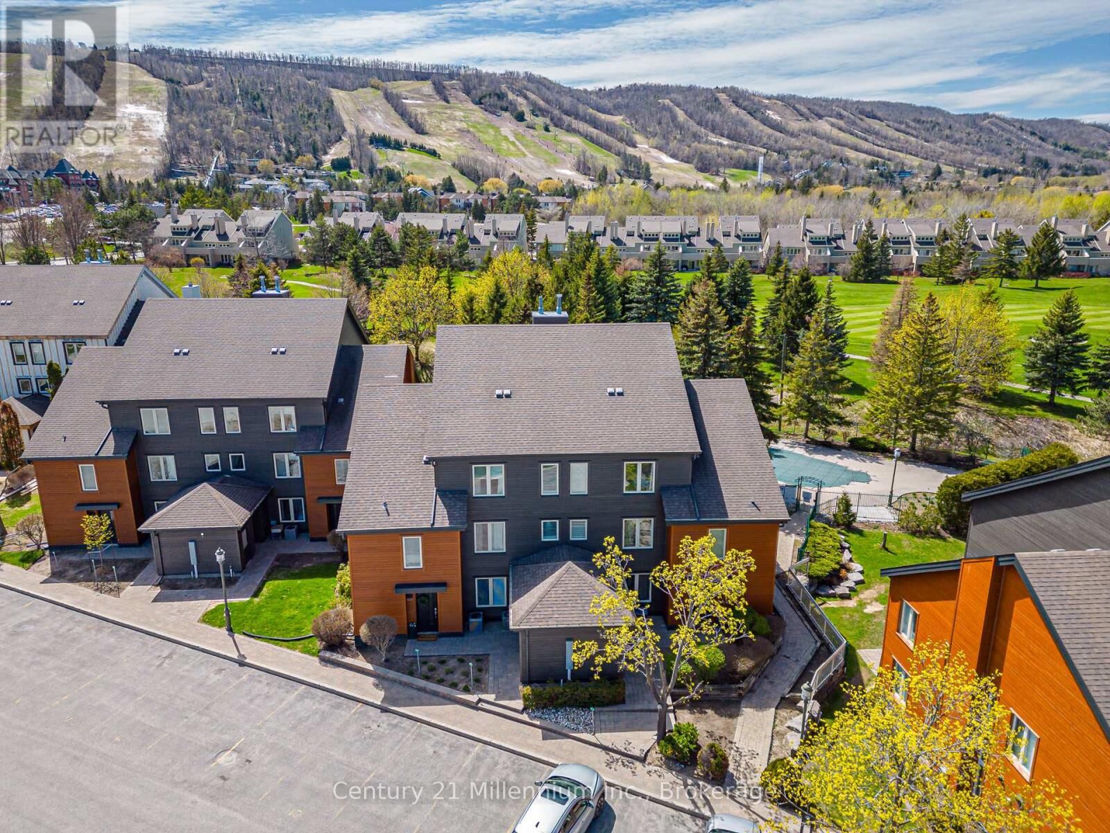 Property Photo:  110 Fairway Court 105  ON L9Y 0P8 