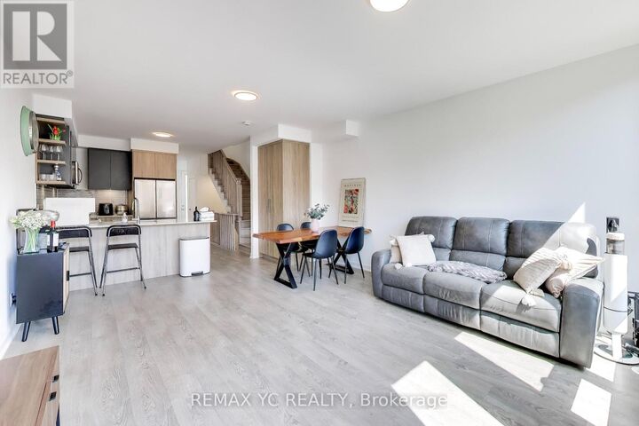 Property Photo:  18 Deep Roots Terrace  ON M6A 0G1 