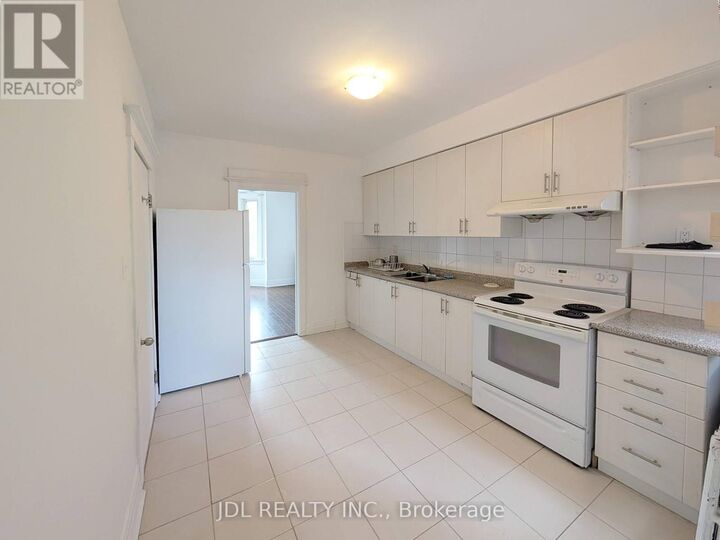 Property Photo:  1294 Bloor Street West 201  ON M6H 1N9 