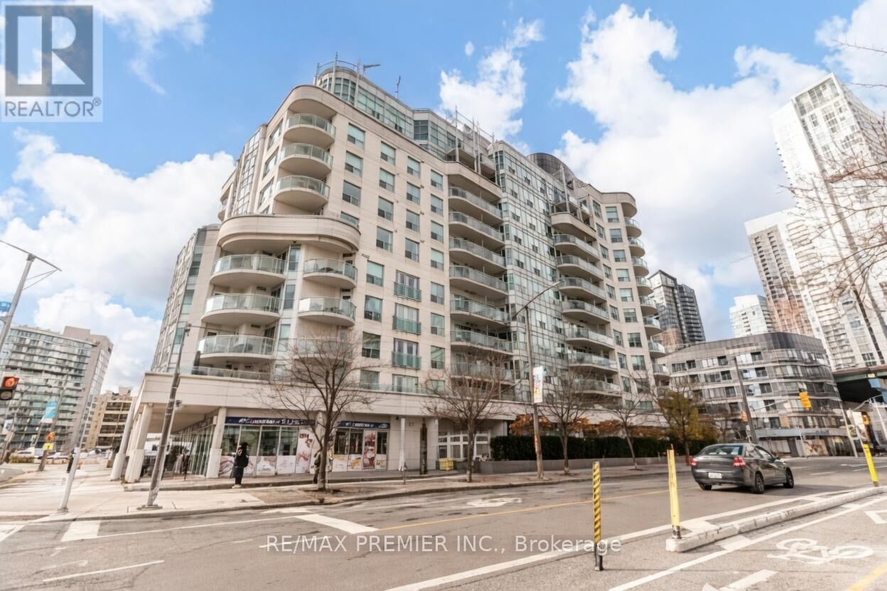 Property Photo:  600 Queens Quay West 719  ON M5V 3M3 