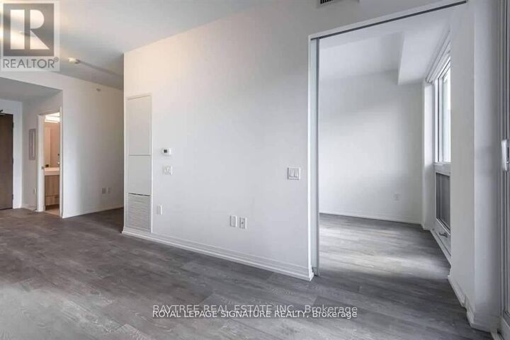 Property Photo:  251 Jarvis Street 2114  ON M5B 0C3 