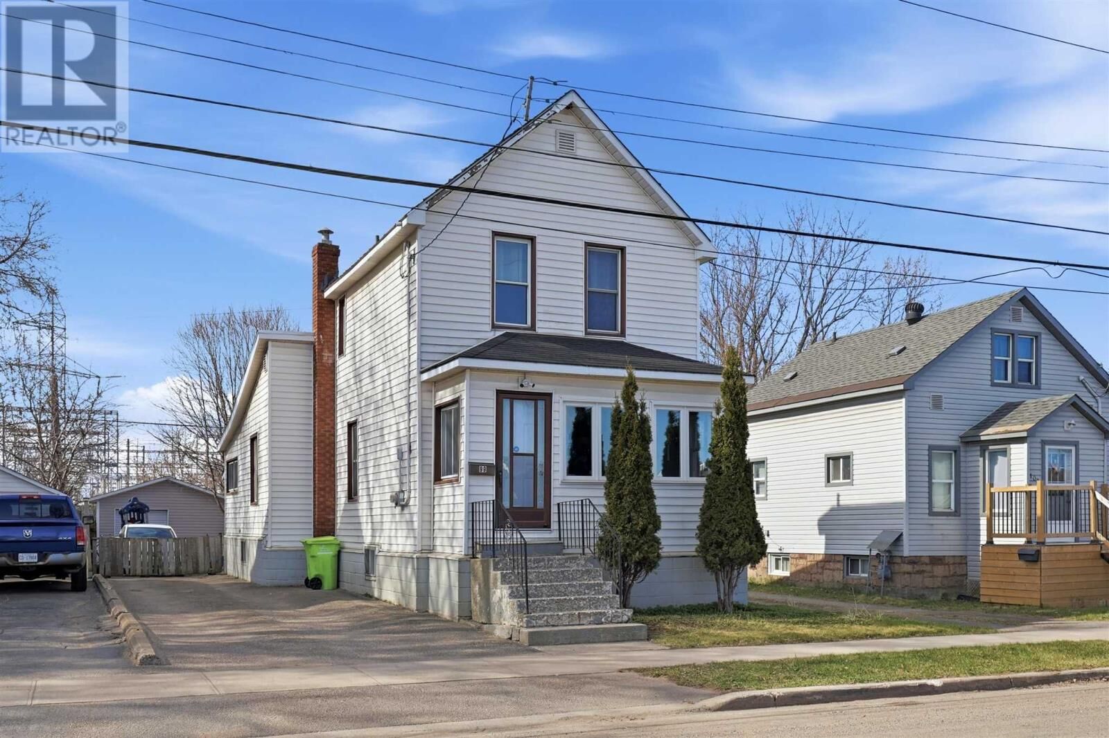 Property Photo:  99 Wallace Ter  ON P6C 1K2 