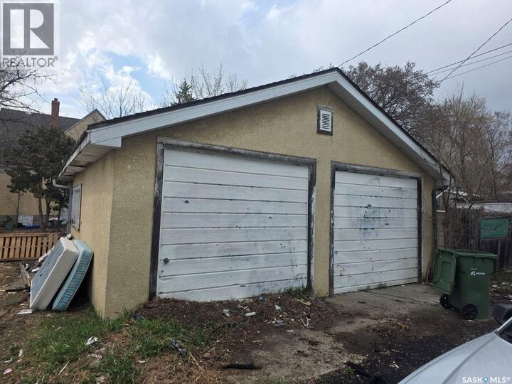 Property Photo:  1167 Elphinstone Street  SK S4T 3M2 