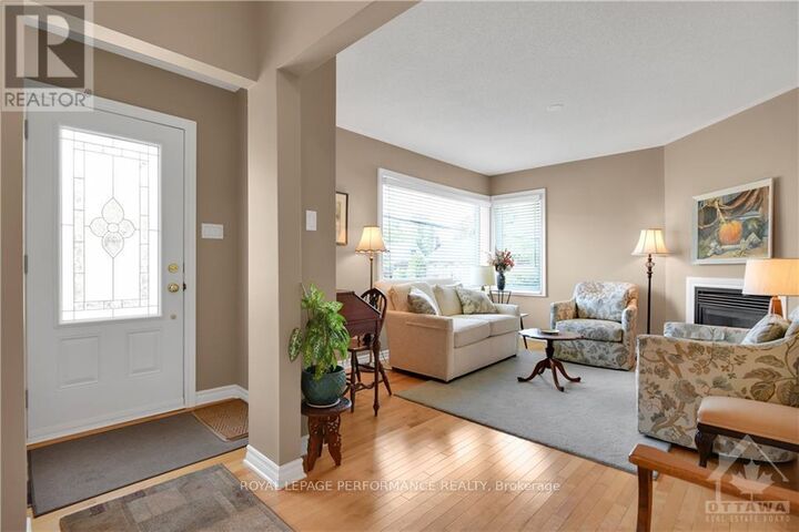 Property Photo:  1707 Edge Hill Place  ON K1V 7W5 