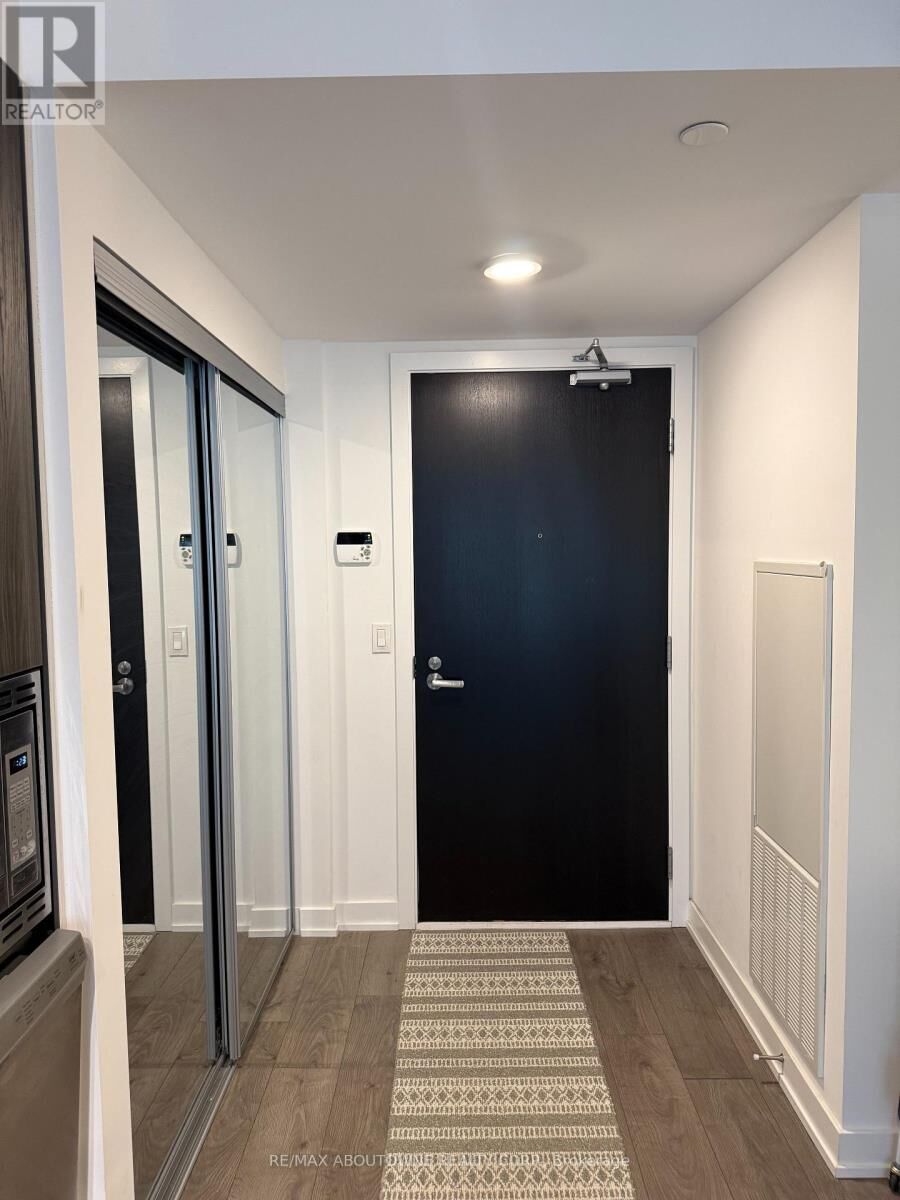 Property Photo:  18 Maitland Terrace 1202  ON M4Y 0H4 