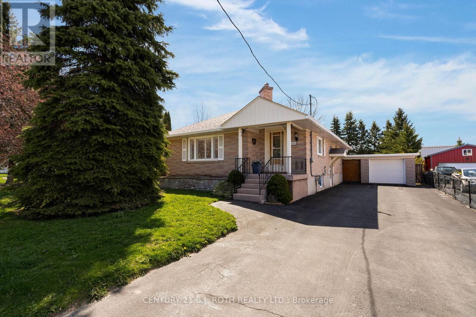 Property Photo:  2165 Victoria Street  ON L9S 1J7 