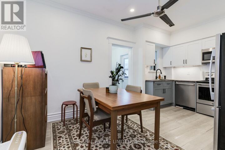 Property Photo:  37 Rusholme Road Main  ON M6J 3H3 