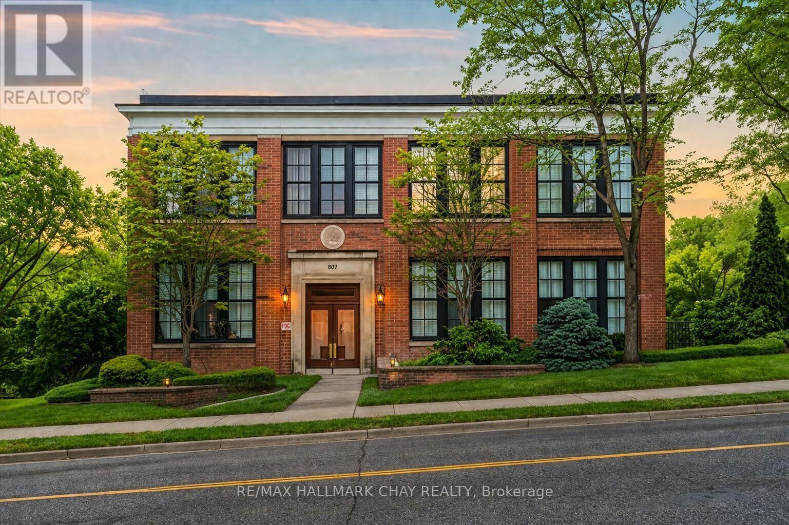 Property Photo:  543 Timothy Street 106  ON L3Y 1R1 